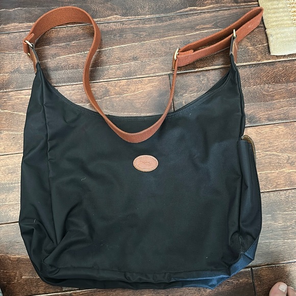 Preowned Longchamp Le Pliage Hobo Nylon Adjustable Shoulder Bag/smoke free home - Picture 1 of 8